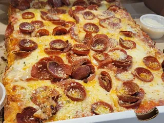 Gio's Sicilian Pizza Shop