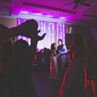 (Photo by Eddy Fong/Renai Photography) Here&apos;s the backdrop &amp; uplighting.