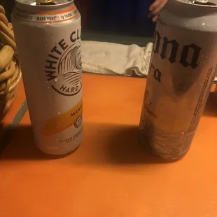 Mango white claw and his Corona #Fluffy!!