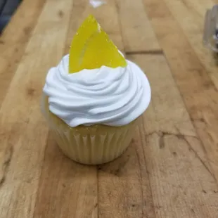 Lemon cupcakes