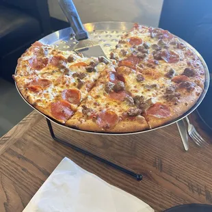 14in. Pepperoni &amp; sausage pizza!