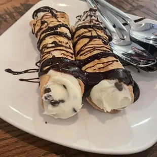 Cannolis