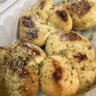 Garlic Knots and Marinara sauce