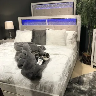 That's the bedroom I got king led