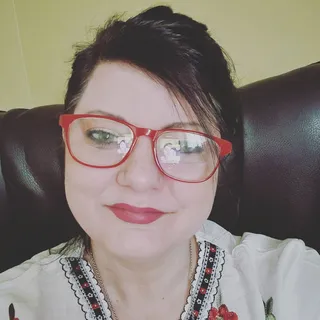 DeAnn C.
