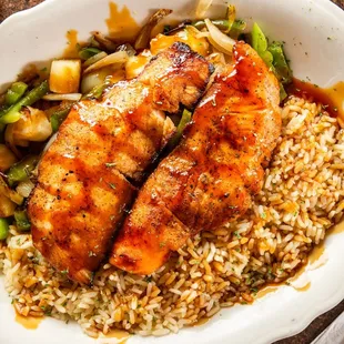 a plate of chicken and rice