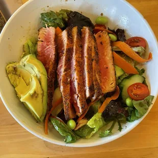 Ahi tuna salad