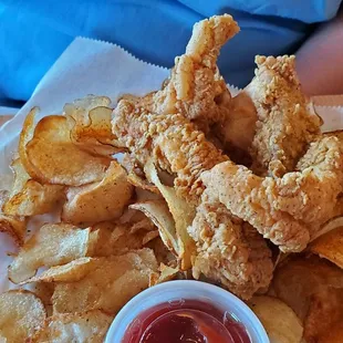 a plate of fried food