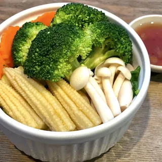 Seasonal Steamed mixed veggies