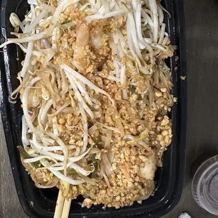 Shrimp pad Thai