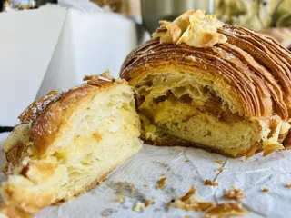 Little France Coffee & Bakery