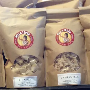 Savvy Bites carries delicious DellaTerra Artisanal made pasta from right here in OK!