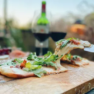 Fig arugula flat bread