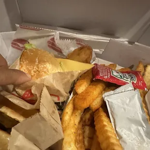 Simple Original Savvy Slider and 2. Duo Switch Up Combo Meal Box