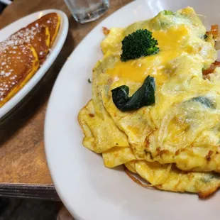 Veggie omelet and pumpkin pancakes