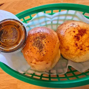 Veggie with sauce, chicken stuffed buns