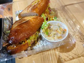 Elita Specialty Market & Kitchen