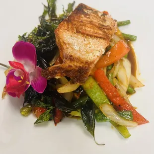 Salmon stir fried chili paste.