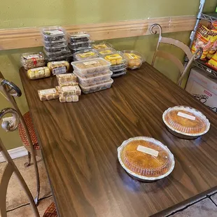 They have kakanin also 8/30/22