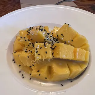 Mango w/ Sticky Rice