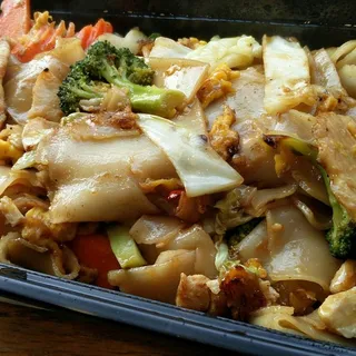 13. Pad See Ew Noodle