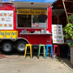adorable food cart outside seating area