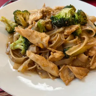 77. Pad See Yew Chicken