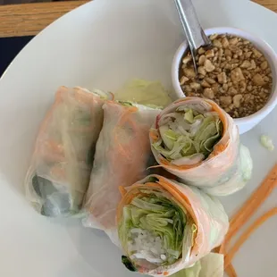 3. Supenn's Fresh Spring Rolls