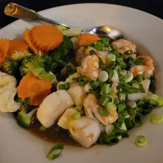 Shrimp & Scallops in Garlic Sauce