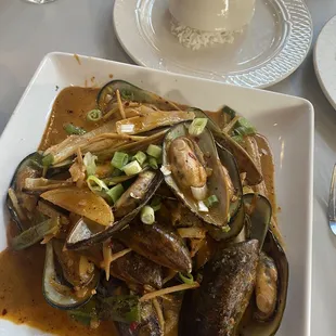Sawatdee mussels. Big, chewy &amp; delicious!
