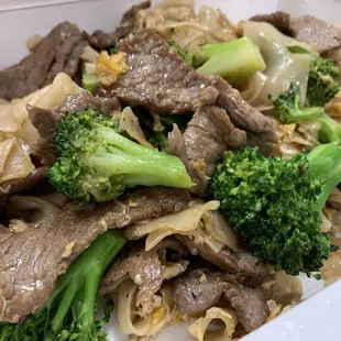 Pad see ew beef