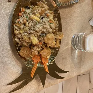 Pineapple fried rice with tofu