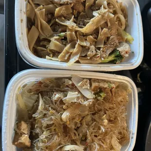 Pad See Yew, Stir - fried Silver - Thread Noodles