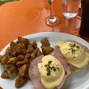 Eggs Benedict