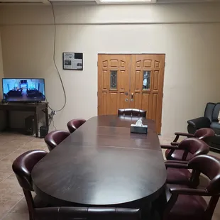 Media Viewing Room for Live Stream Service.