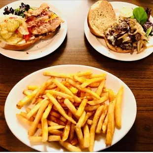 Wide variety of Tasty Hamburgers from Thoma Meat Market, with the best crispy french fries in town!