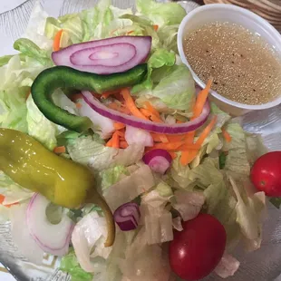 Pretty decent side salad with the specials. Good Italian dressing.