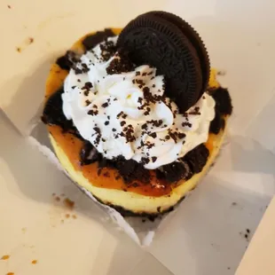 oreo cookies and whipped cream