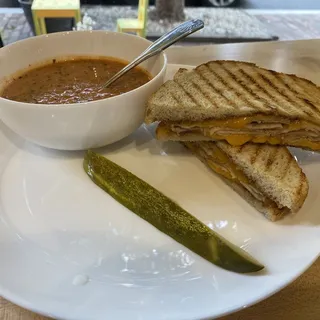 Classic Grilled Cheese Sandwich