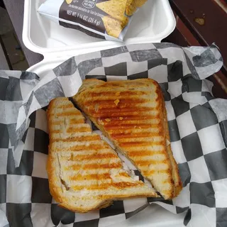 Gouda Crunch Grilled Cheese Sandwich