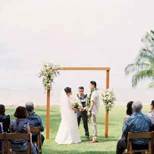 Does this look like a wedding that was planned in two weeks? (AMAZING)