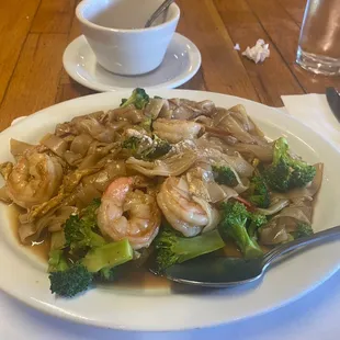 Pad Se Ew shrimp