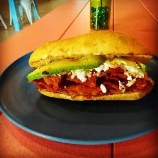 Torta de chilaquiles