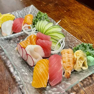 Sushi Sashimi Set