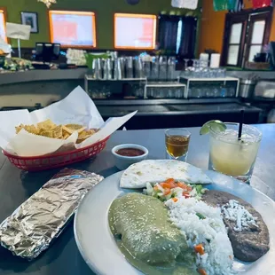 This!! Classic cheese relleño with Pipian sauce-wow! The garlicky white rice with peas n carrots is the perfect pairing. Wow! :-)