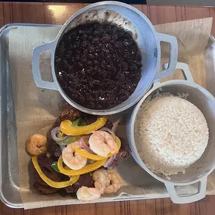 Mar y tierra!!...excelente y rico sabor!!...