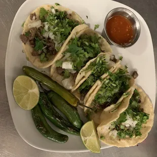 Tacos de asada con tortilla echa a mano