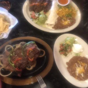 Steamy... Asada &amp; Enchilada y steak fajitas