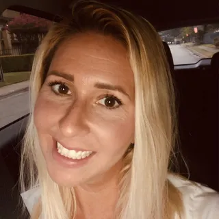 Vivien H.