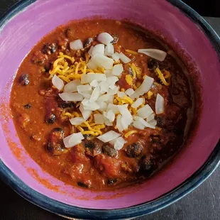 4-meat chili with cheese and onions. Bought it to-go.